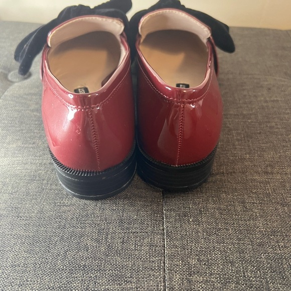 Nine West Women's Glossy Burgundy Flats with Velvet Black Bow - Picture 3 of 7